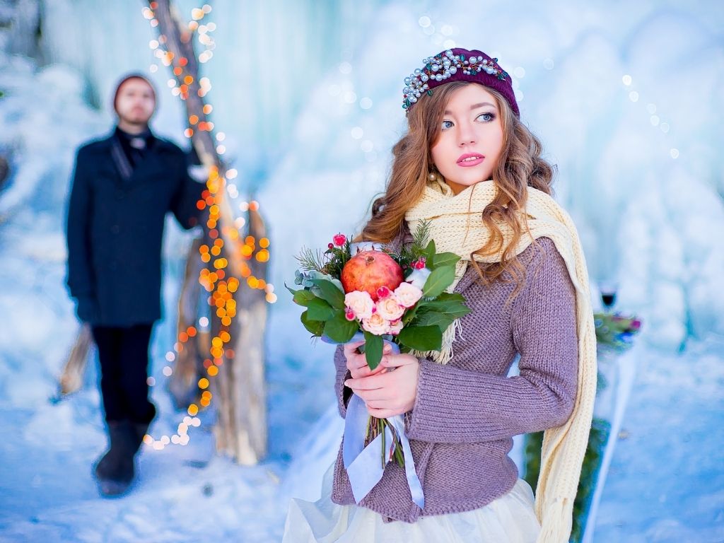 Hochzeitsbilder im Winter Tipp Lichtinstallationen nutzen