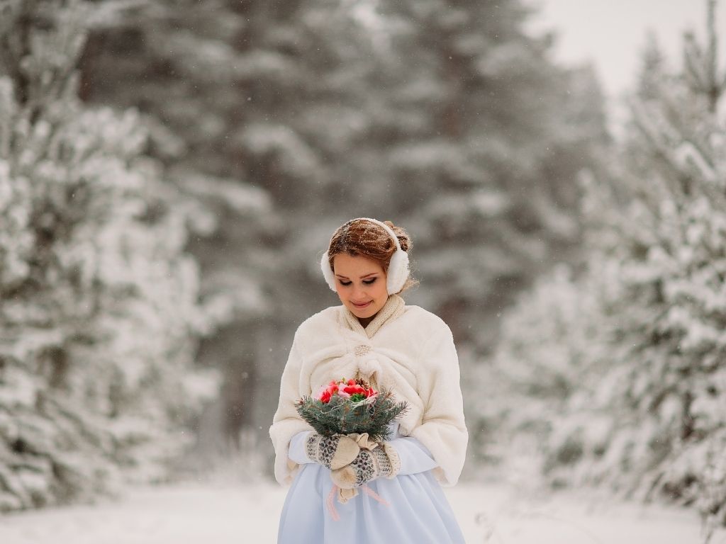 Hochzeitsbilder im Winter Tipp warmer Bolero