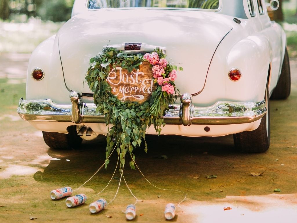 Hochzeitsdeko - Ist Blumenschmuck für das Auto wirklich notwendig?