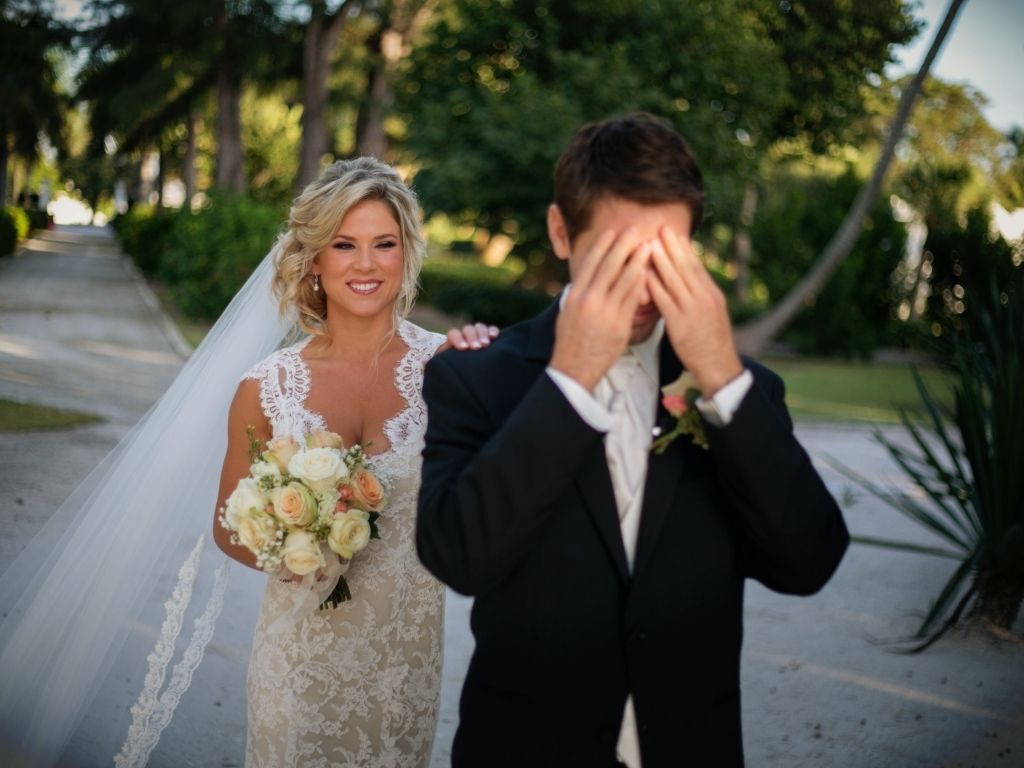 Standesamtliche Hochzeit Ideen - Zeit für den First Look Moment