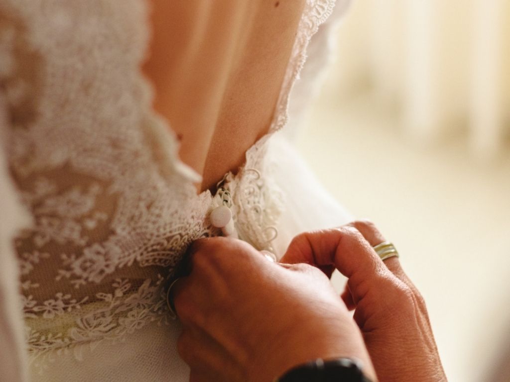 Getting Ready an der Hochzeit - Die Verwandlung zur Braut