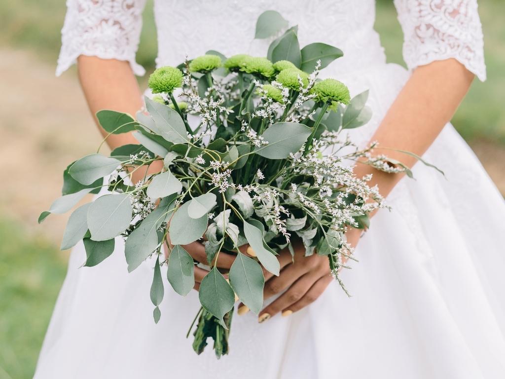 Green Wedding - Braut mit grünem Brautstrauß