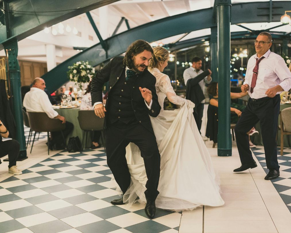 Beispielfoto lustiger Hochzeitstanz
