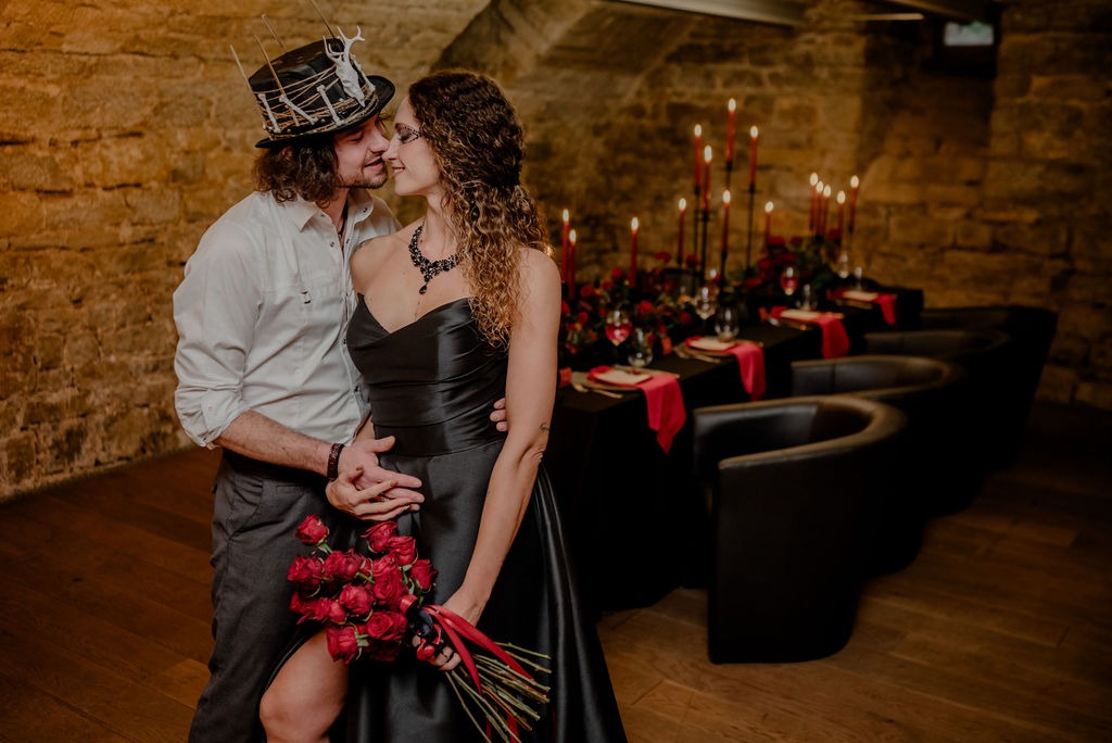 Hochzeitsmotto Gothic im Gewölbekeller (Foto von Anne Mönch)